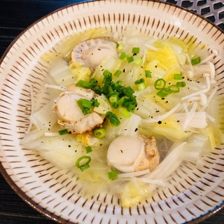 ホタテで旨味たっぷり☆白菜とえのきの塩スープ